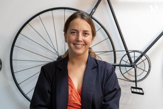 Rencontrez Claire, Cheffe de projet Engagement - Intent Technologies